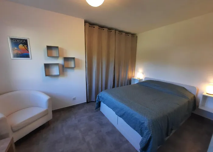 F2 Proche D'ajaccio Rez-de-villa Vakantiehuis