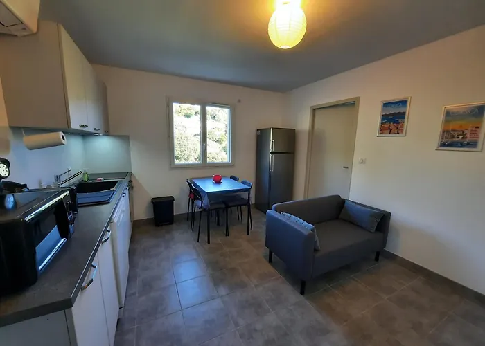 F2 Proche D'ajaccio Rez-de-villa Alata